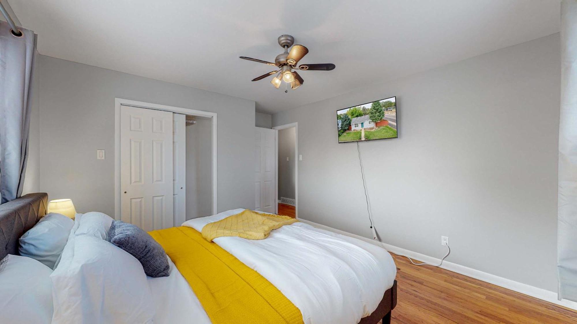 Great Two Bedroom Family Spot With Convenient Access To Downtown Holiday home