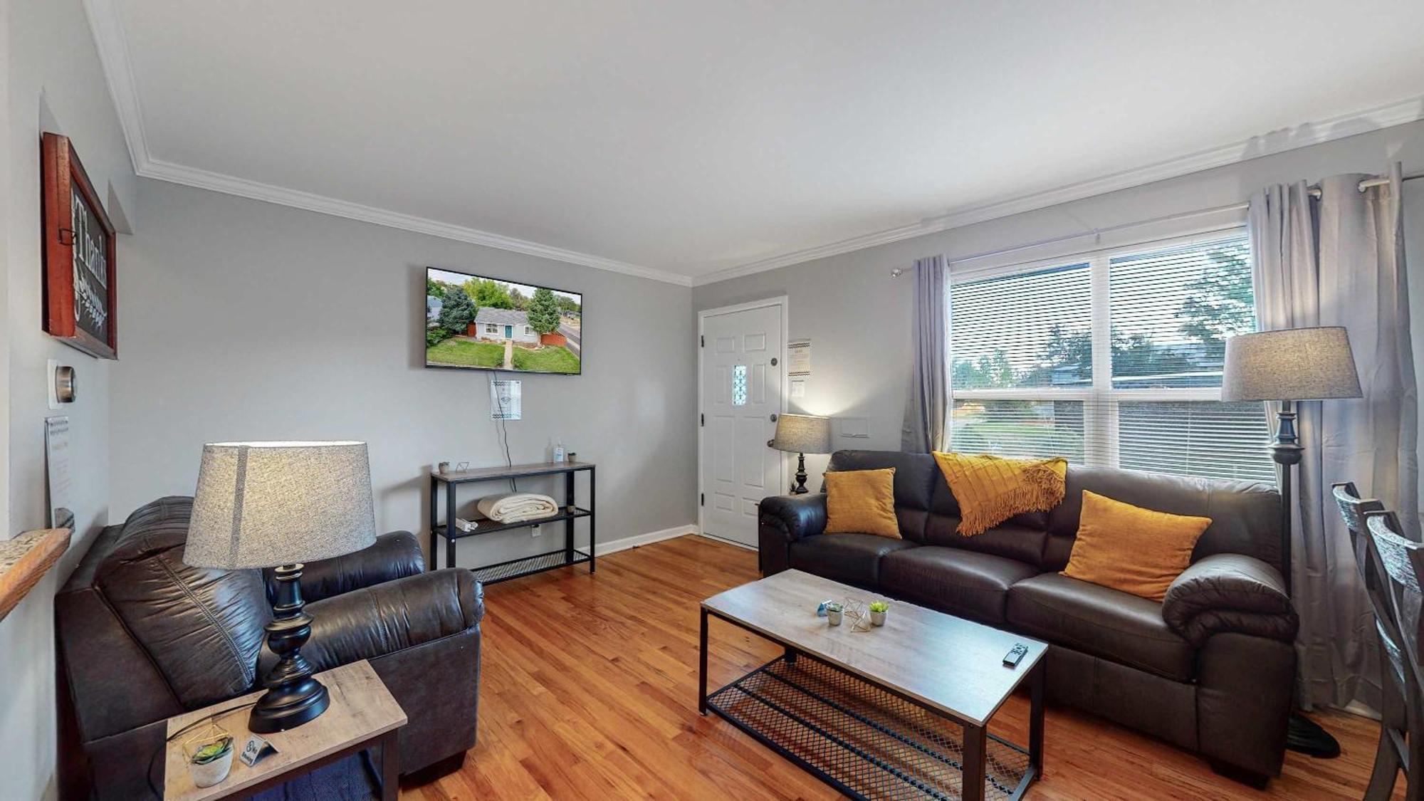Great Two Bedroom Family Spot With Convenient Access To Downtown Denver